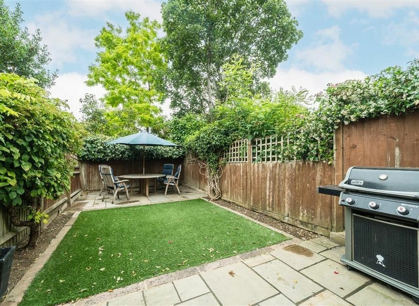 Properties for sale in Fernbank Mews - SW12 9NJ view9