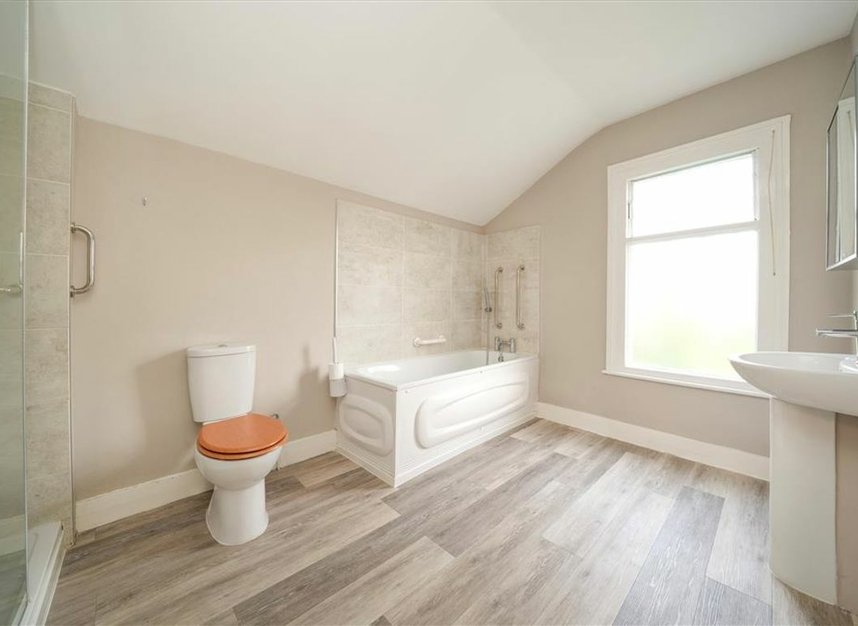 Properties for sale in Fernbrook Road - SE13 5NH view8