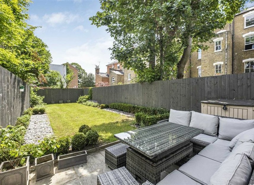 Properties sold in Ferndale Road - SW4 7RJ view10