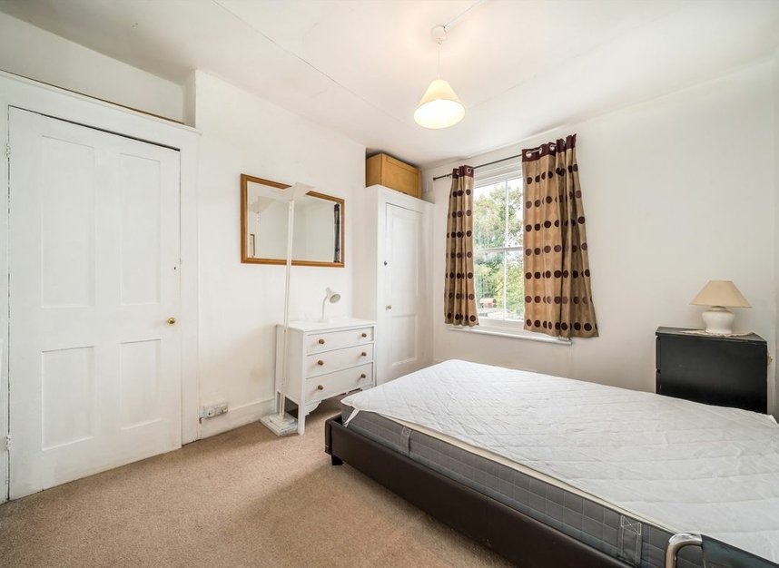 Properties for sale in Ferndale Road - SW4 7SE view7