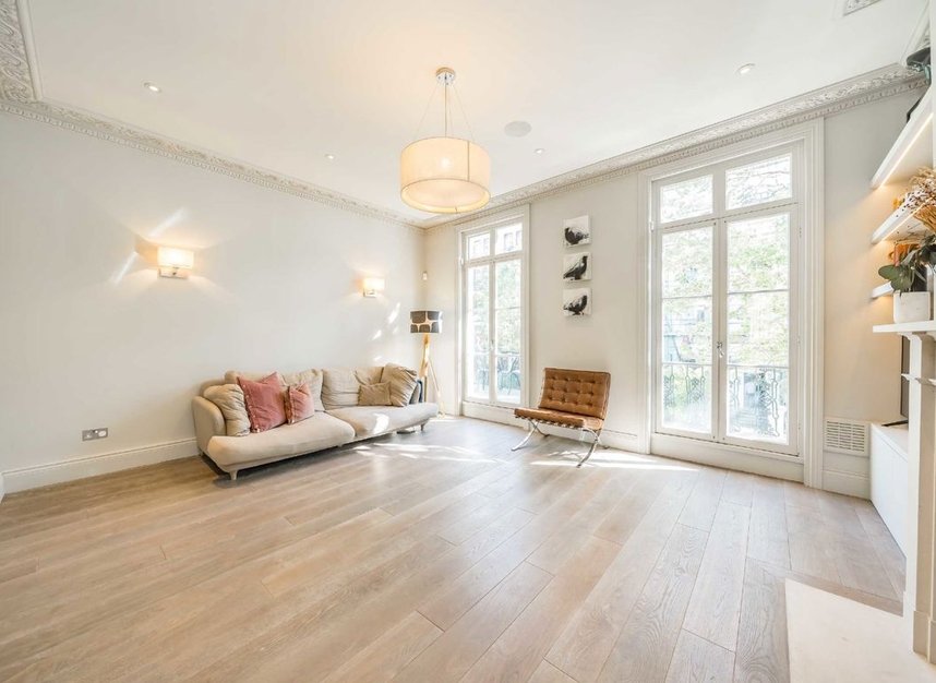 Properties for sale in Fernshaw Road - SW10 0TF view2