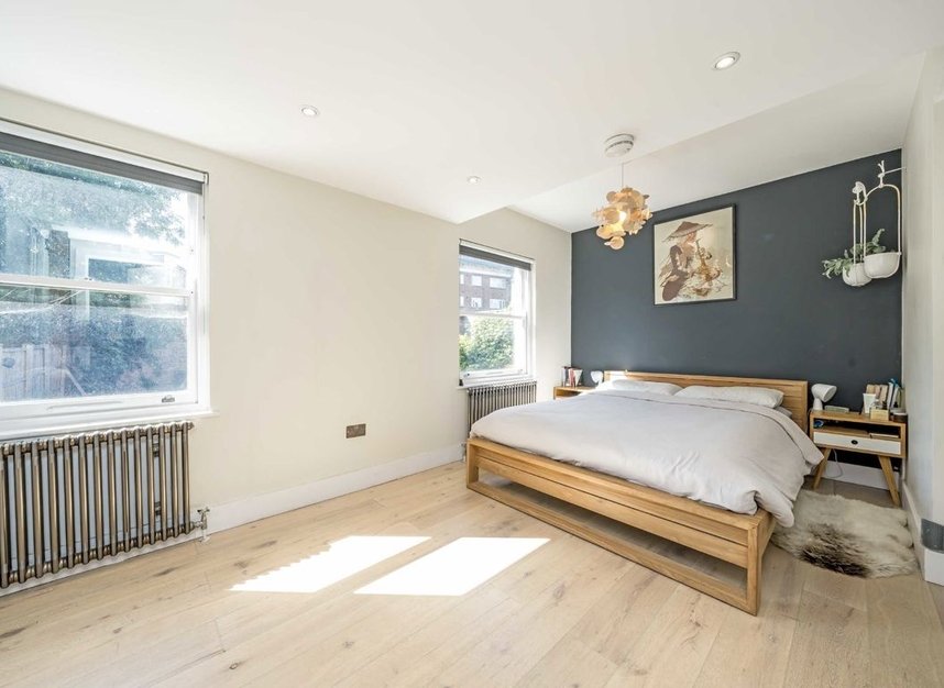 Flat for sale in Filey Avenue, London, N16 (Ref 224125) Dexters