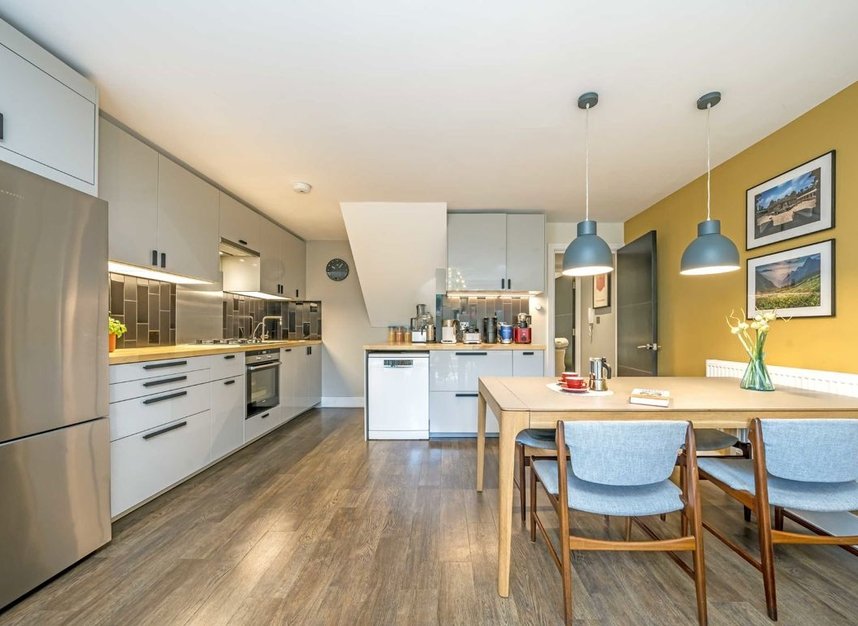 Flat for sale in Filey Avenue, London, N16 (Ref 224125) Dexters