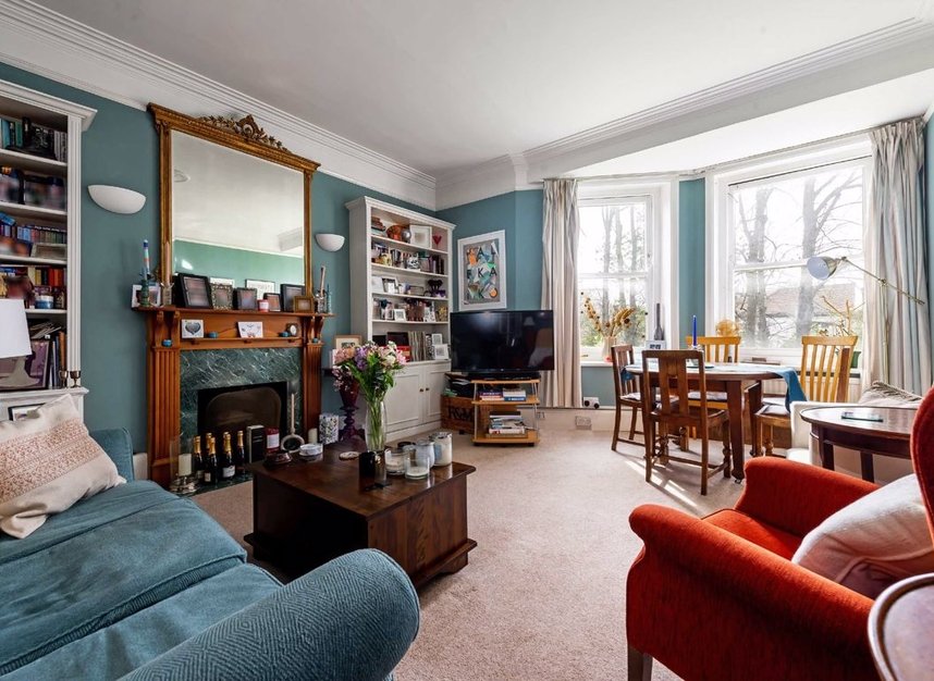 Flat for sale in Finchley Road, London, NW3 (Ref 198187) Dexters