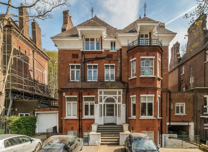 Properties sold in Fitzjohns Avenue - NW3 5LT view1