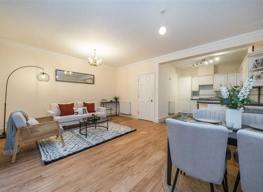 Properties for sale in Folgate Street - E1 6UL view2