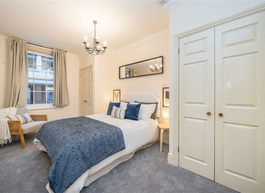 Properties for sale in Folgate Street - E1 6UL view5