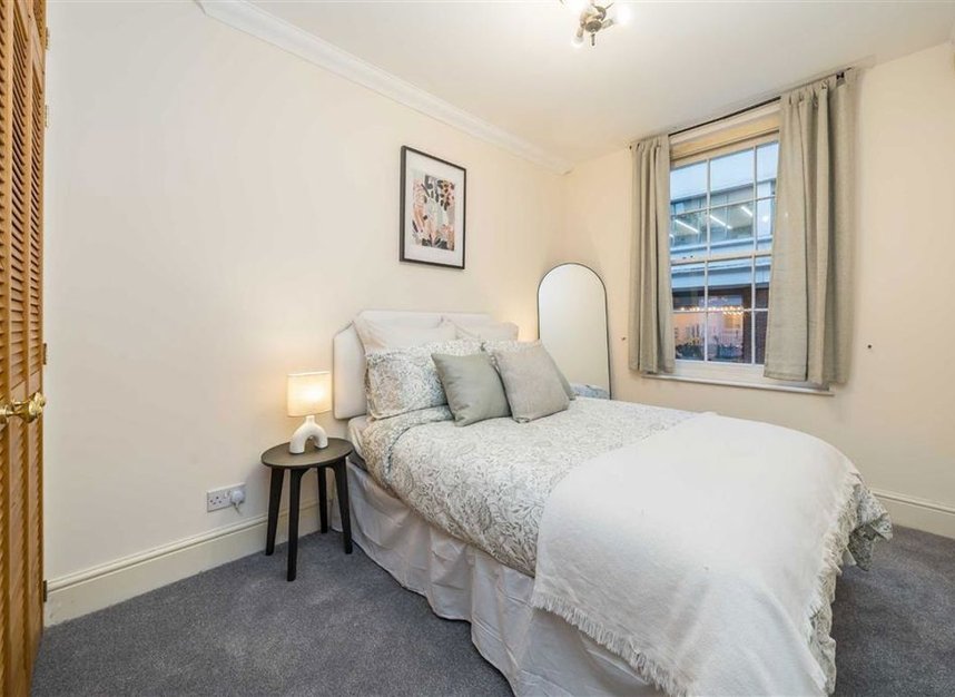Properties for sale in Folgate Street - E1 6UL view6