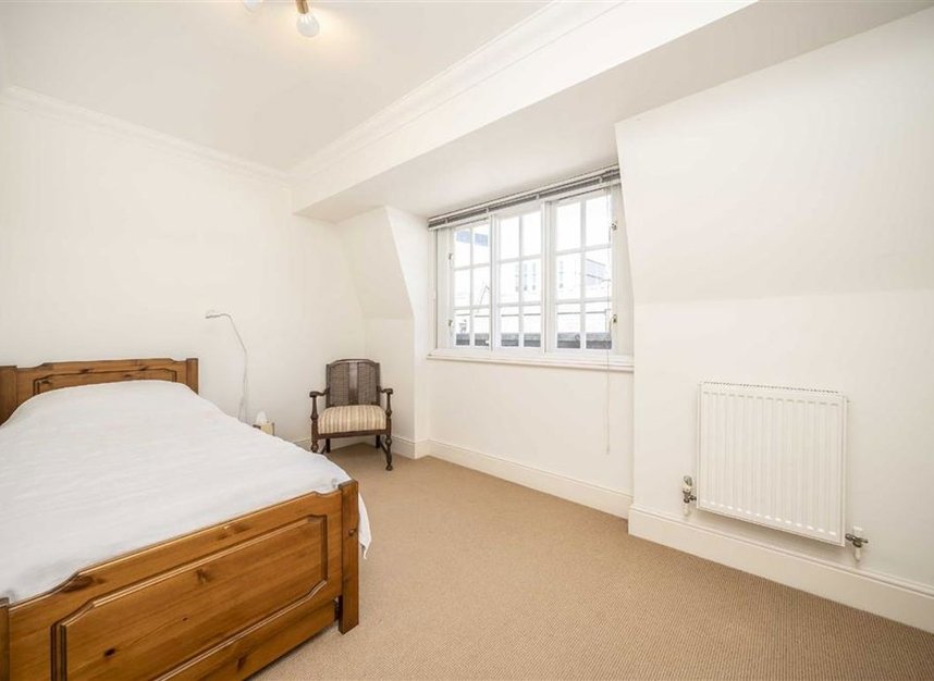 Properties for sale in Folgate Street - E1 6UJ view8
