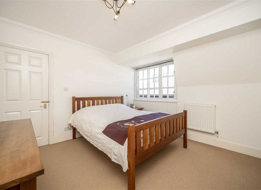 Properties for sale in Folgate Street - E1 6UJ view7