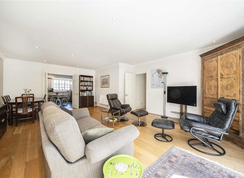 Properties for sale in Folgate Street - E1 6UJ view4