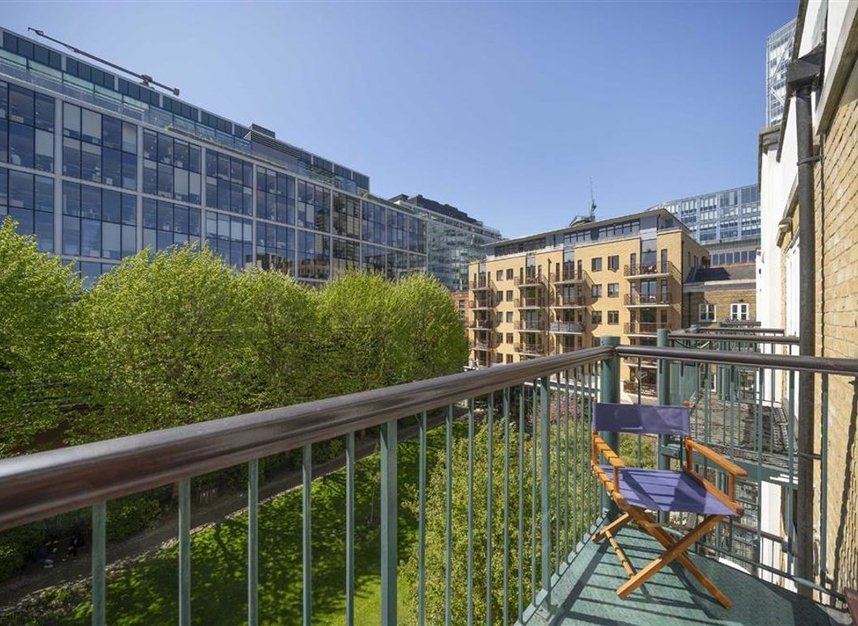 Properties for sale in Folgate Street - E1 6UJ view9