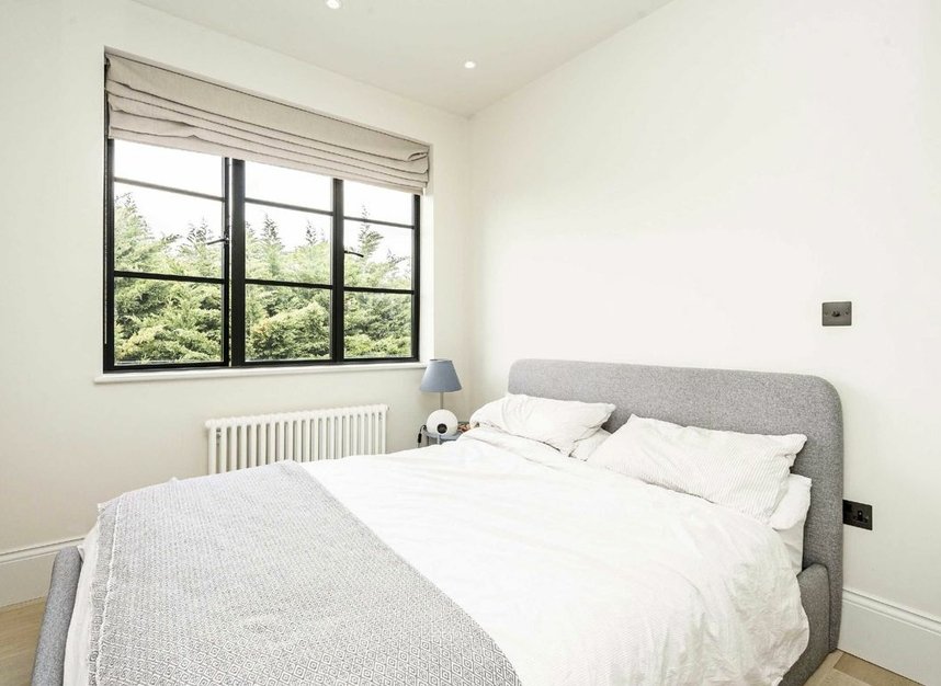 Properties sold in Fordhook Avenue - W5 3LR view6