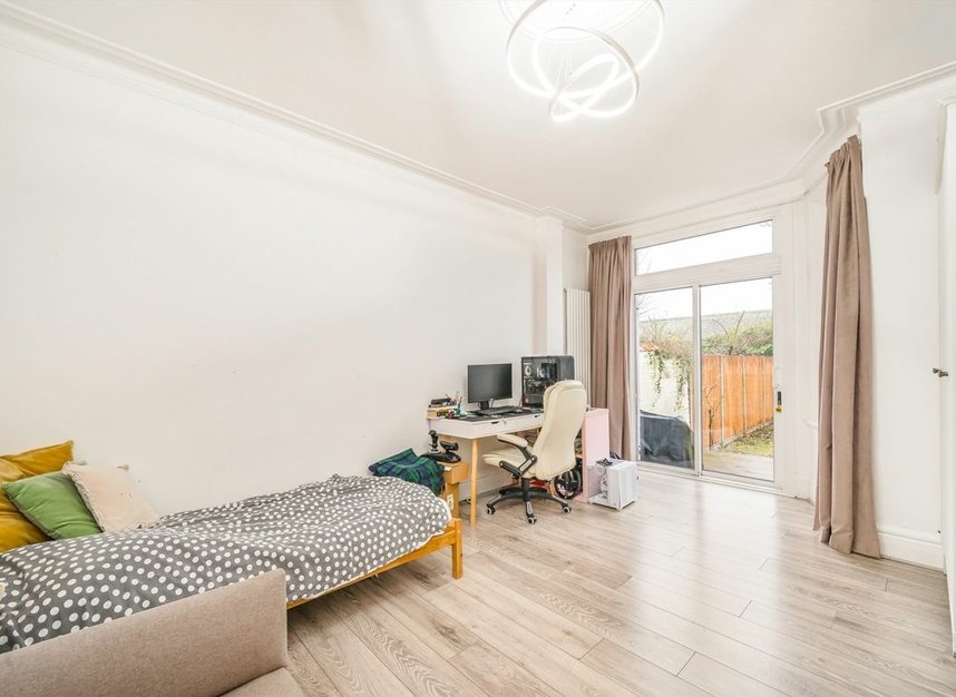 Properties for sale in Fortis Green Avenue - N2 9NA view5