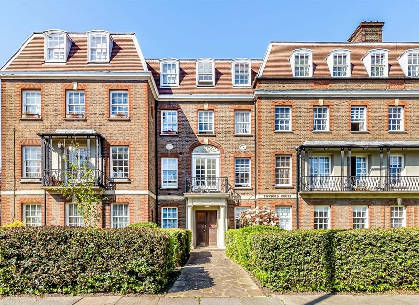 Properties for sale in Fortis Green - N10 3ET view1
