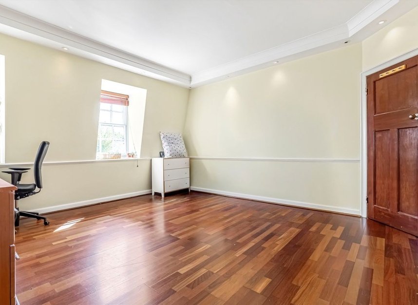 Properties for sale in Fortis Green - N10 3ET view6