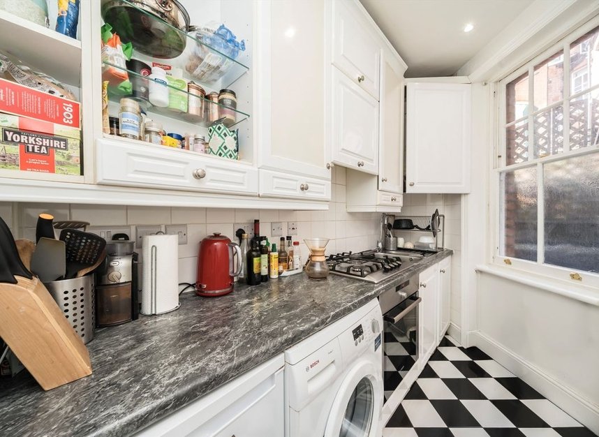 Properties for sale in Fortis Green Road - N10 3HP view4