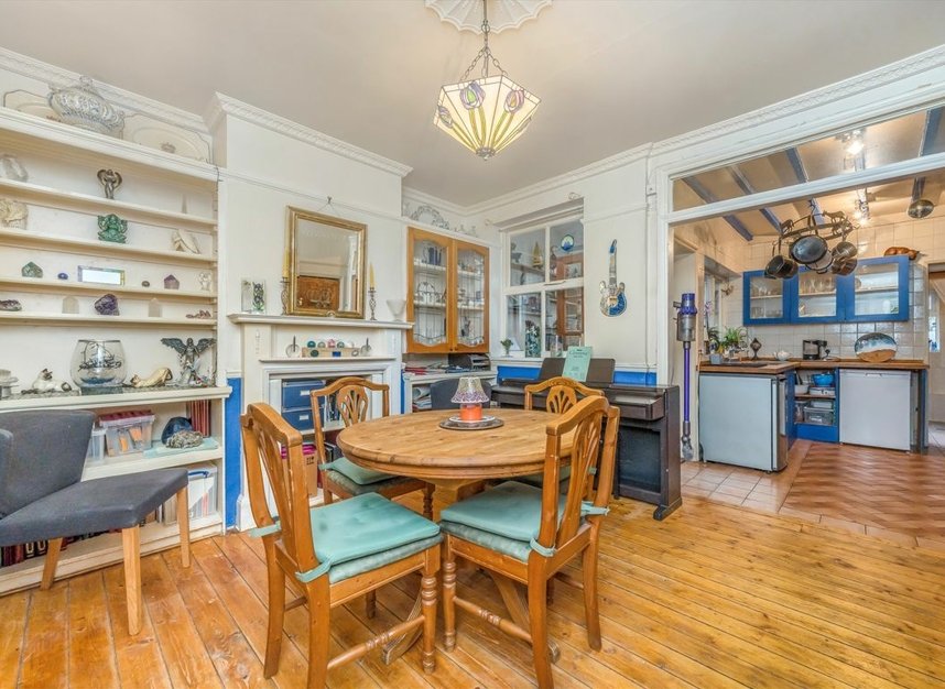 Properties for sale in Framfield Road - W7 1NQ view3