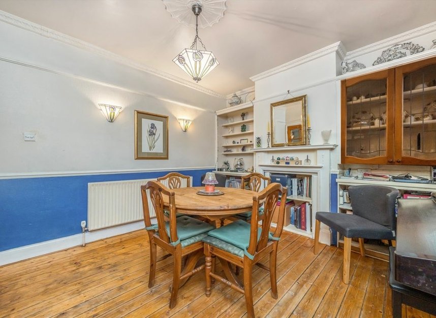 Properties for sale in Framfield Road - W7 1NQ view8