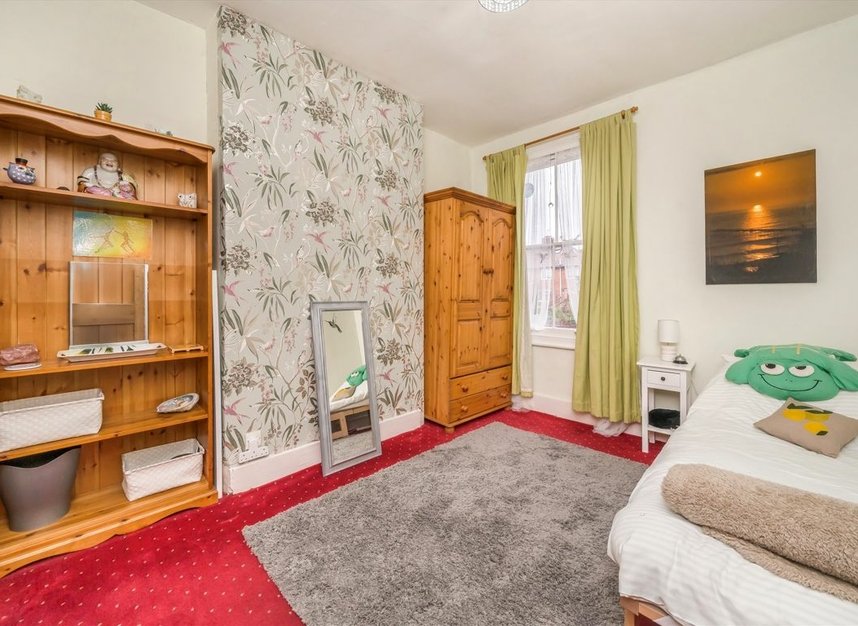 Properties for sale in Framfield Road - W7 1NQ view9