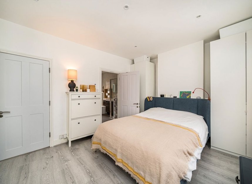 Properties for sale in Framfield Road - W7 1NJ view6