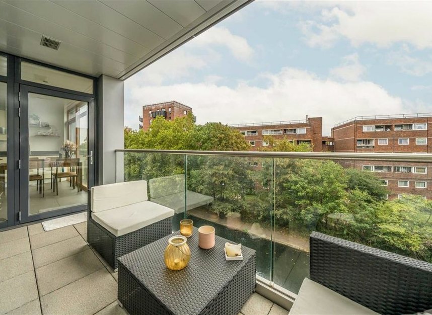 Properties sold in Frank Whipple Place - E14 7LQ view1