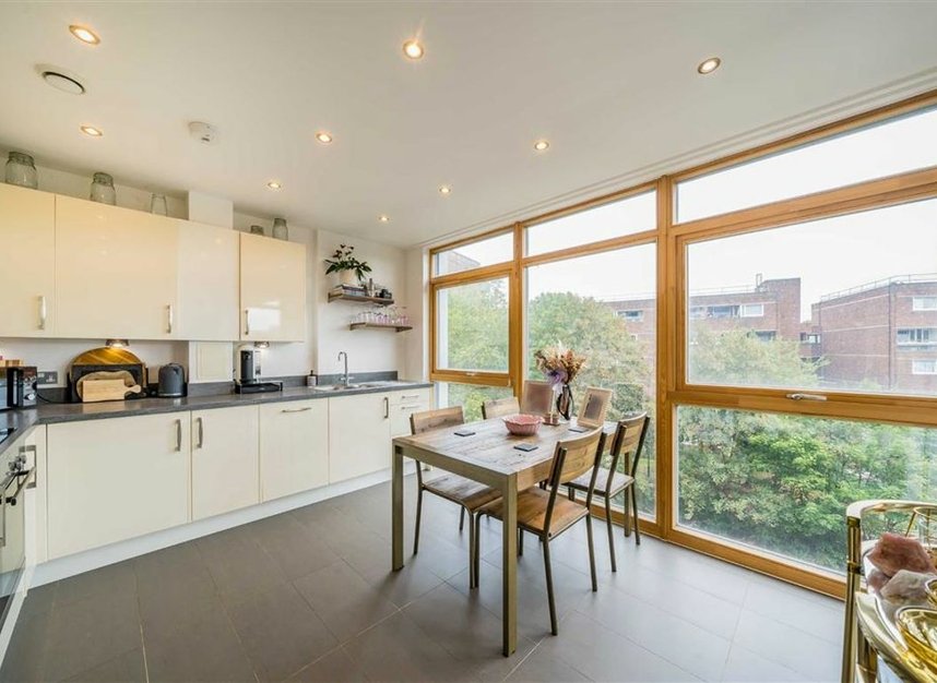 Properties sold in Frank Whipple Place - E14 7LQ view2