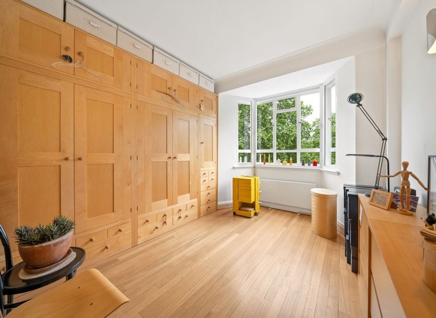 Properties for sale in Franklins Row - SW3 4SX view3