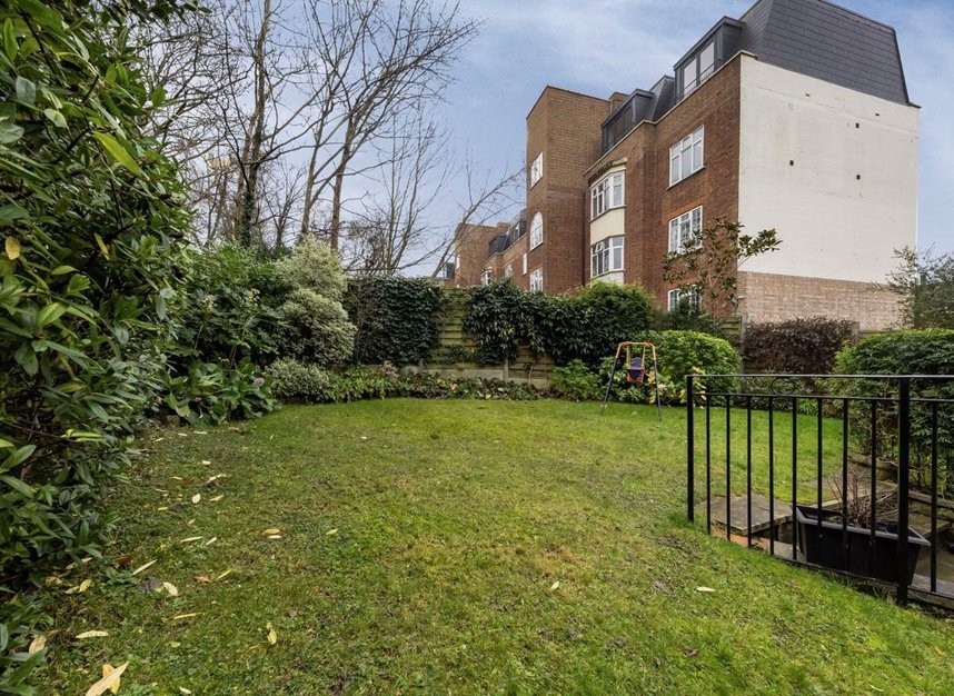 Flat for sale in Frognal, London, NW3 | Dexters