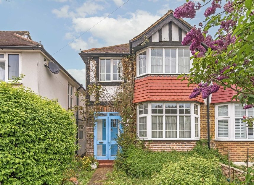 House semidetached for sale in Fulwell Park Avenue, Twickenham, TW2