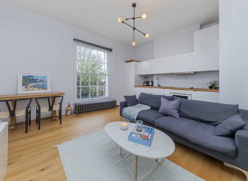 Flat for sale in Furlong Road, London, N7 (Ref 226336) Dexters
