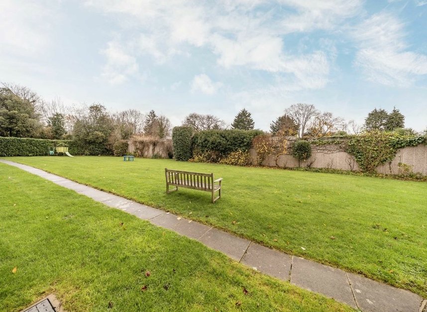 Properties for sale in Galsworthy Road - KT2 7BL view6