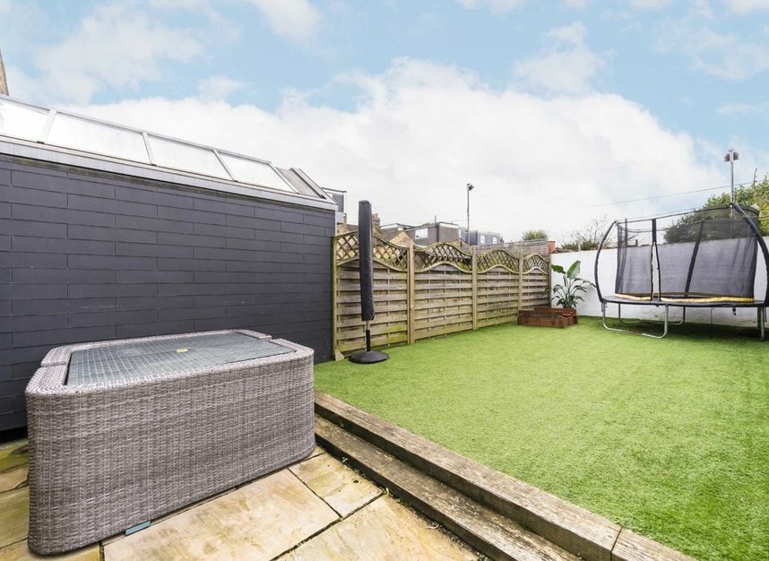 Properties sold in Garfield Road - SW19 8RZ view8