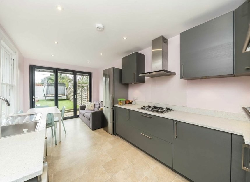 Properties sold in Garfield Road - SW19 8RZ view4