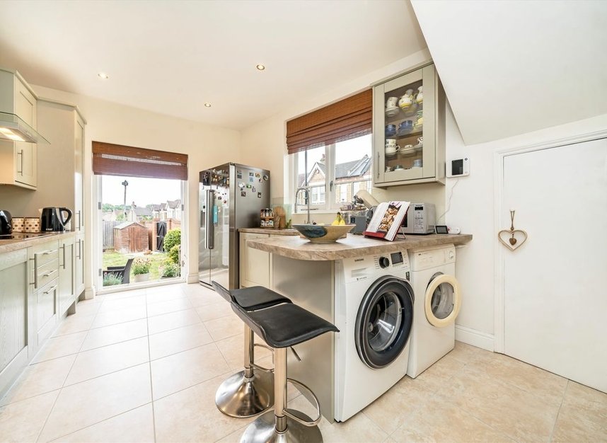 Properties for sale in Garthorne Road - SE23 1EP view2