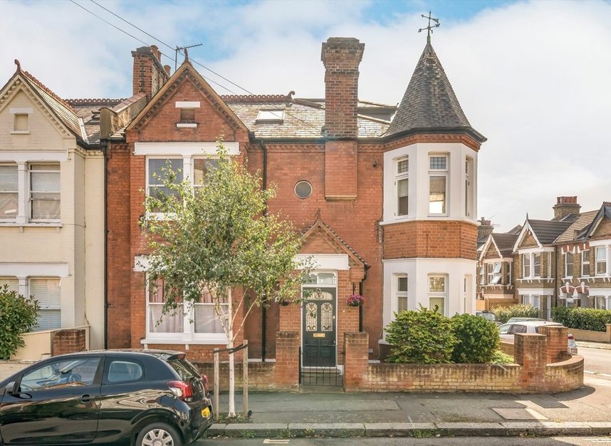 Properties for sale in Garthorne Road - SE23 1EP view1