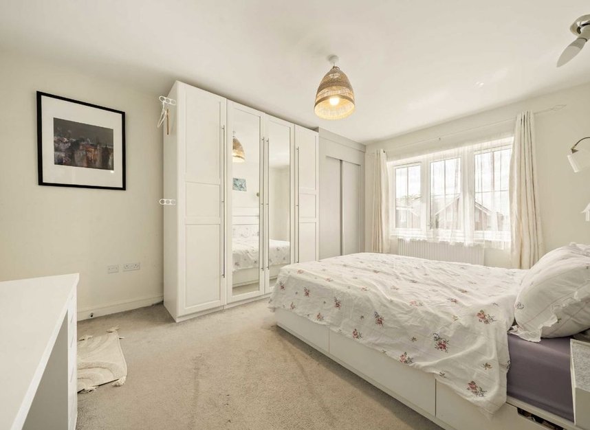 Properties for sale in Gatehouse Close - TW15 1HZ view4