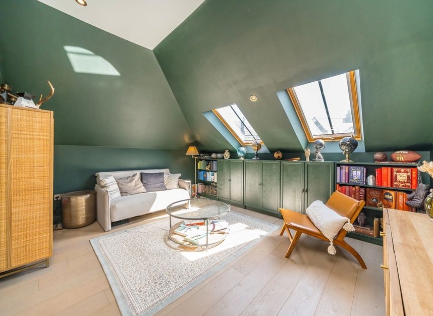 Properties for sale in Gauden Road - SW4 6LU view8