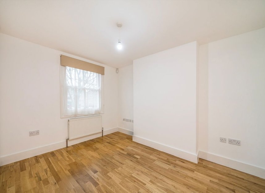 Properties for sale in George Street - W7 3TA view4