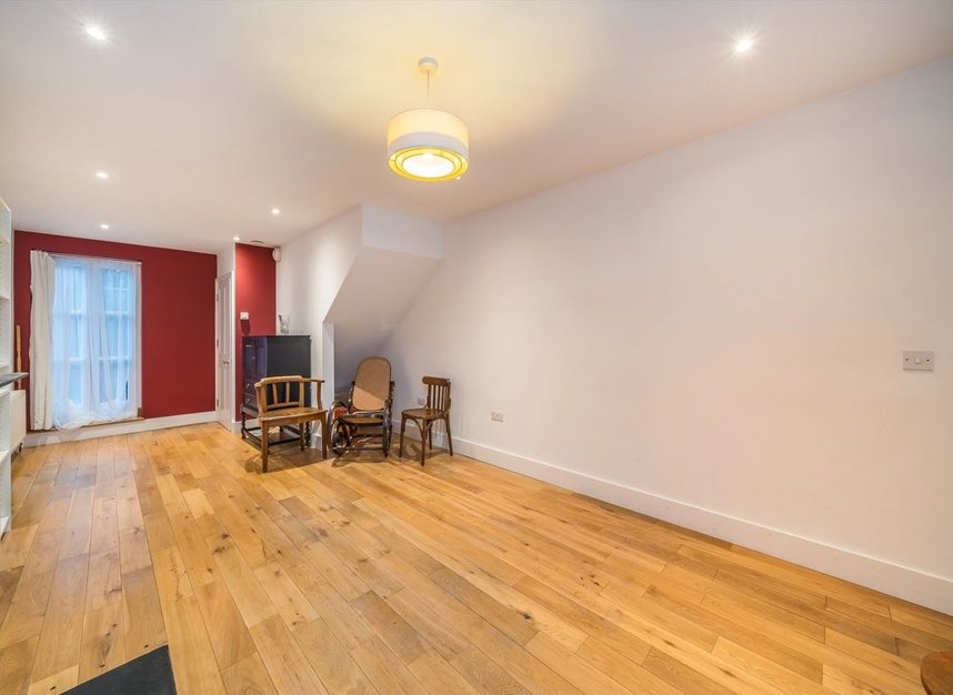 Properties for sale in George Street - W7 3TA view6