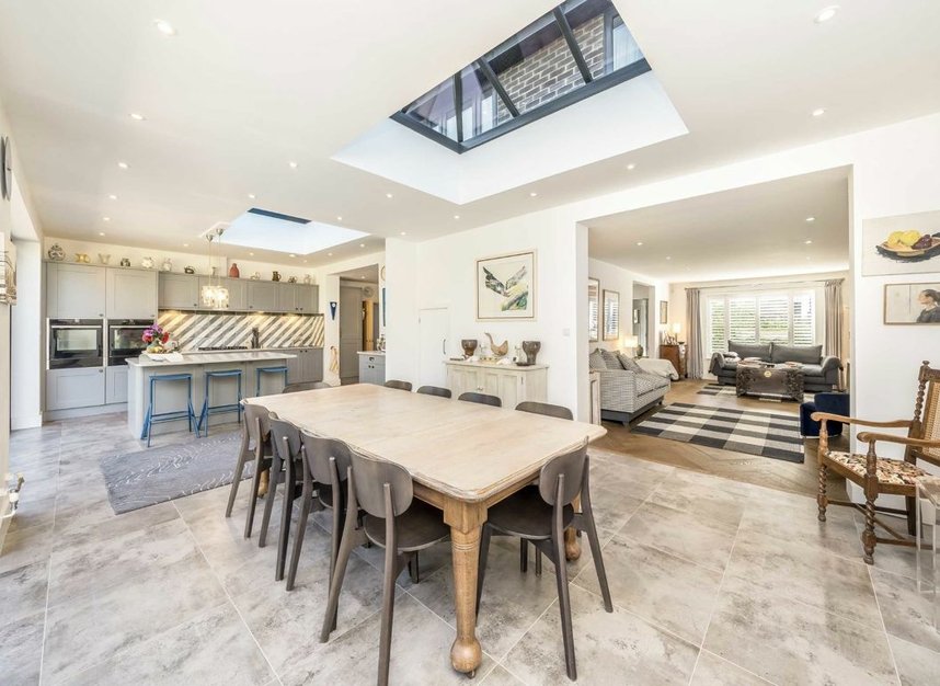 Properties for sale in Gibsons Hill - SW16 3ES view4