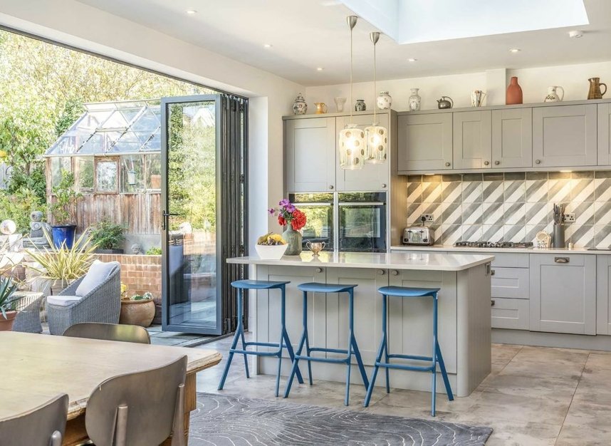 Properties for sale in Gibsons Hill - SW16 3ES view23