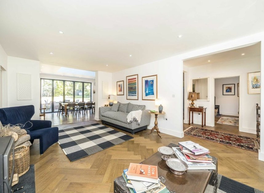 Properties for sale in Gibsons Hill - SW16 3ES view3