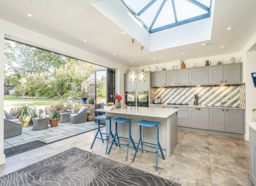 Properties for sale in Gibsons Hill - SW16 3ES view11