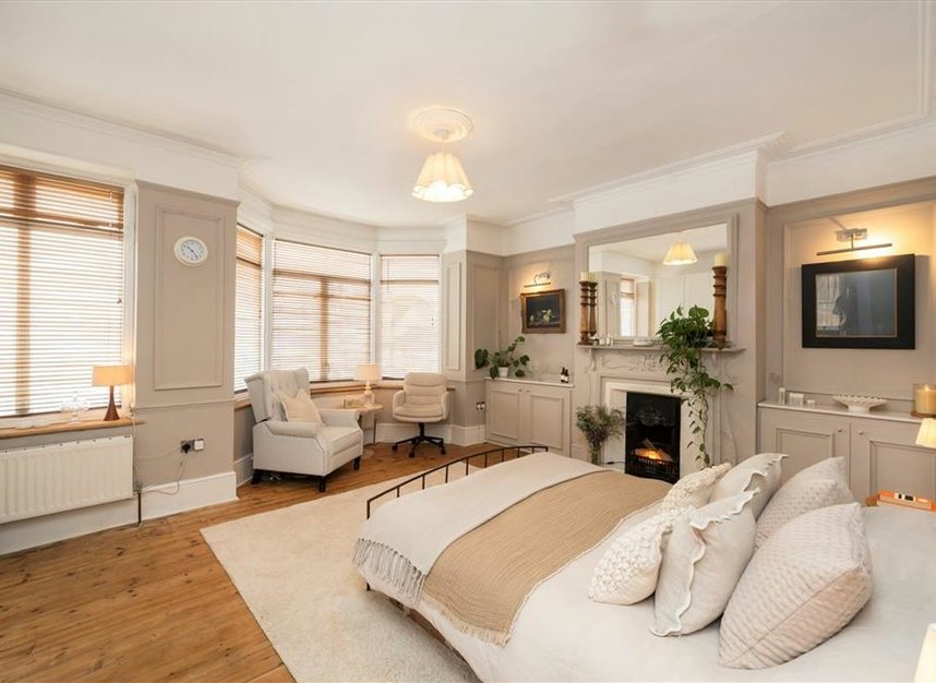 Properties for sale in Gillingham Road - NW2 1RL view6