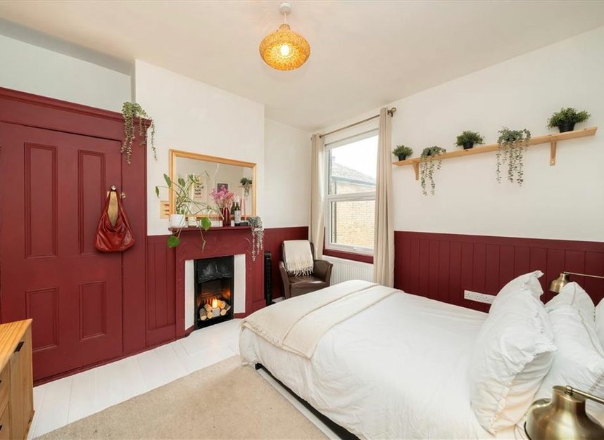 Properties for sale in Gillingham Road - NW2 1RL view8