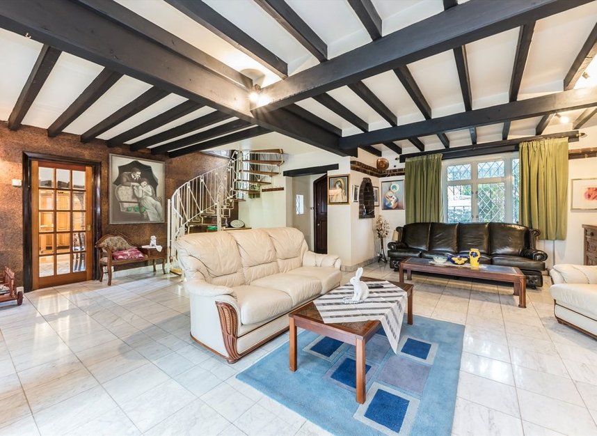 Properties for sale in Glenburnie Road - SW17 7NG view3
