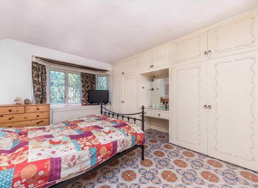 Properties for sale in Glenburnie Road - SW17 7NG view10