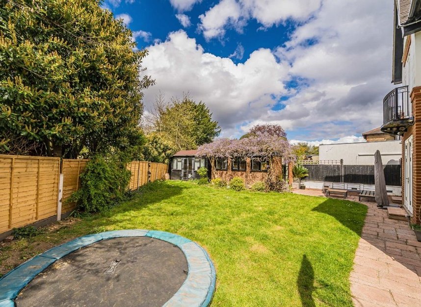 Properties for sale in Gloucester Road - TW12 2UQ view8