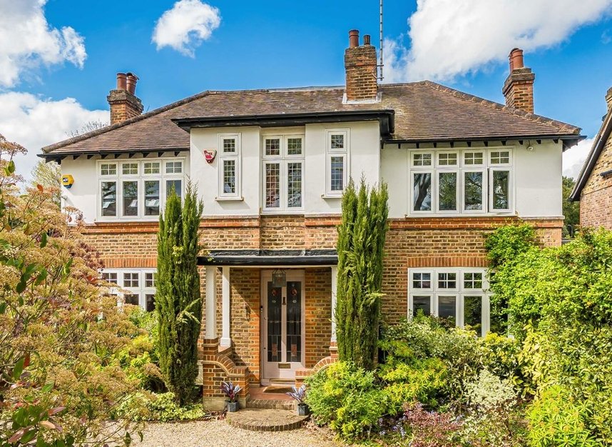 Properties for sale in Gloucester Road - TW12 2UQ view1